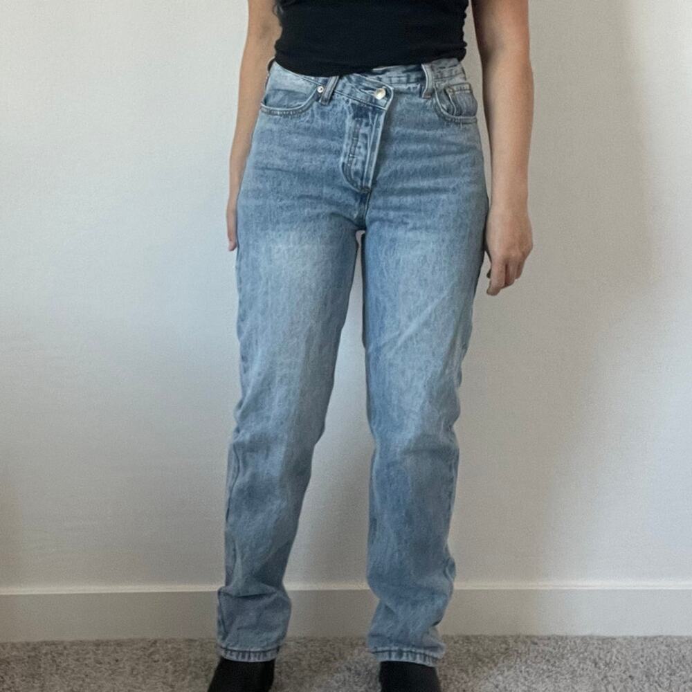 Princess Polly Asymmetrical‎ button front straight leg jeans light wash - Picture 15 of 15
